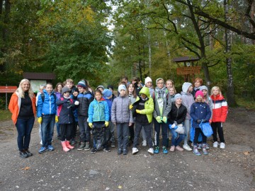 Sprzątanie lasu ze Szkołą Podstawową nr 9 w Skierniewicach, K.Nowak